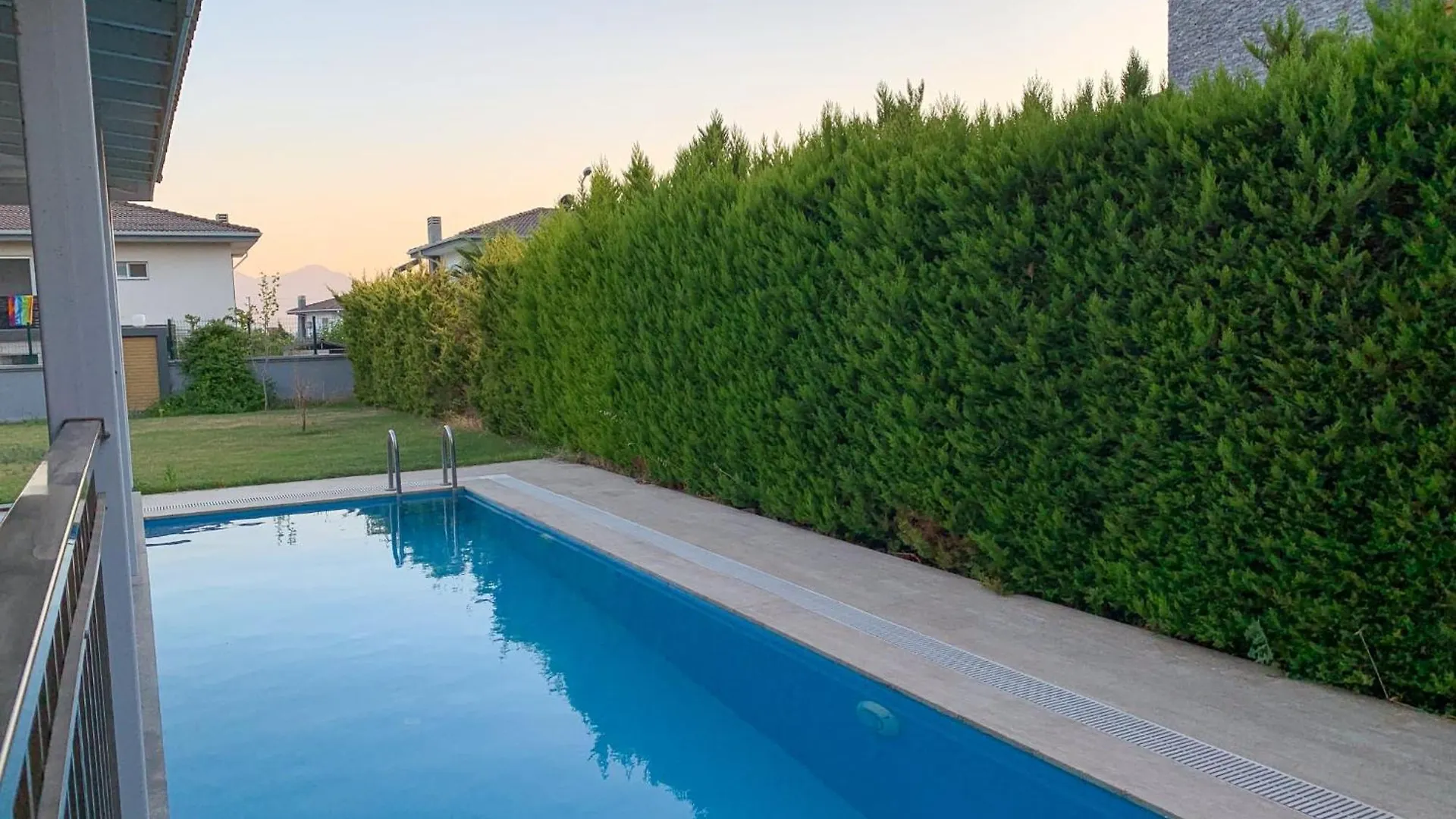 Oezel Havuzlu Muestakil Lueks Villa Kusadasi Turquía