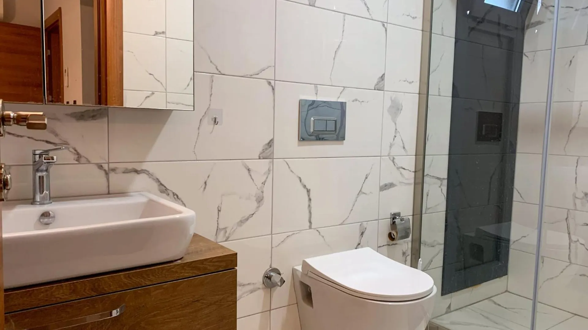 Oezel Havuzlu Muestakil Lueks Villa Kusadası