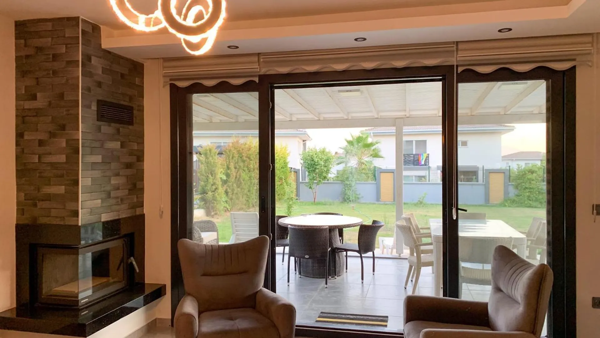 Oezel Havuzlu Muestakil Lueks Villa Kusadası Turkiet