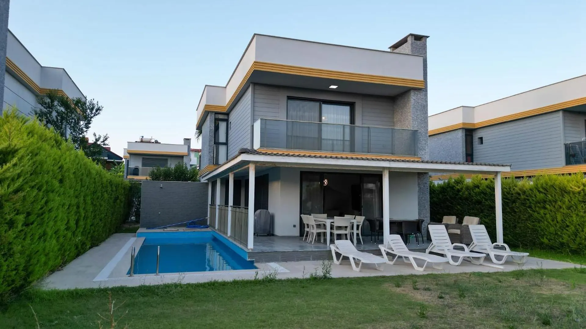 Oezel Havuzlu Muestakil Lueks Villa Kusadası Turkiet