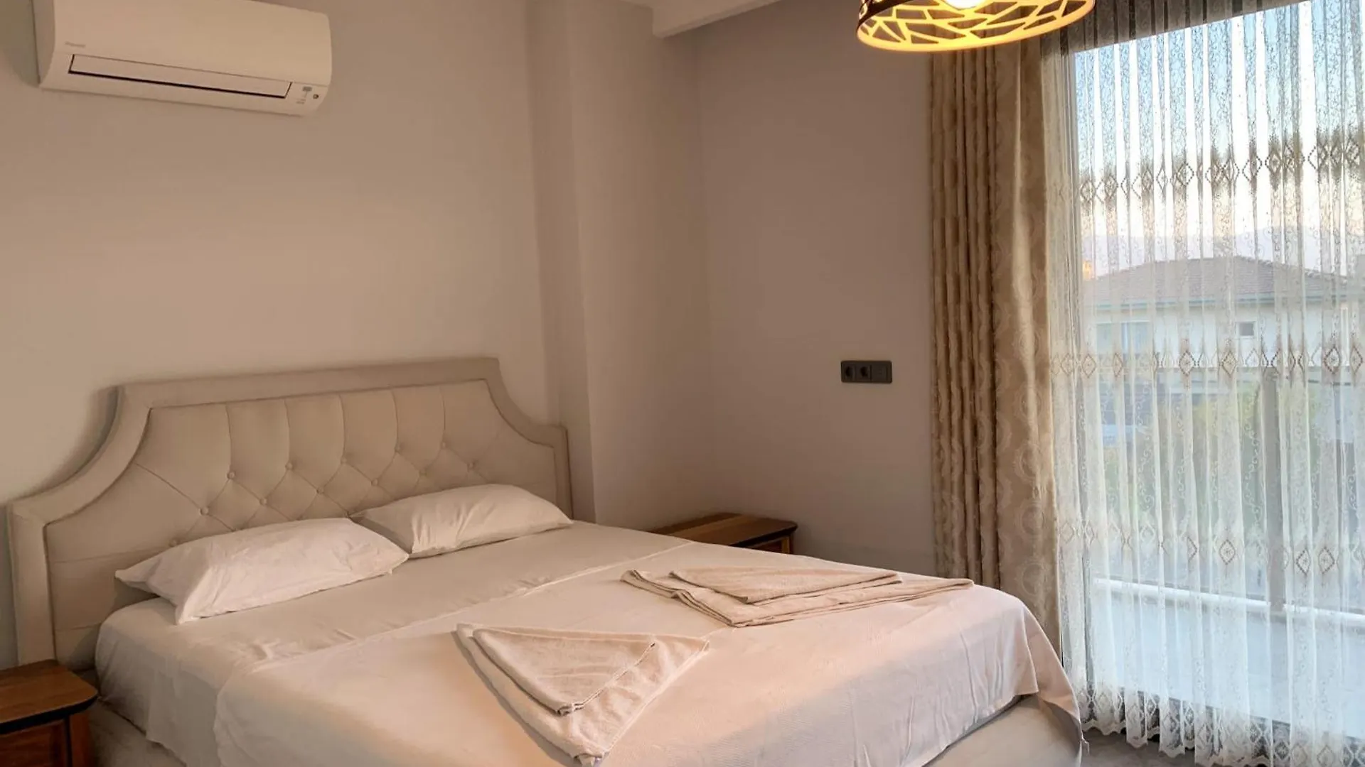 Oezel Havuzlu Muestakil Lueks Villa Kusadası