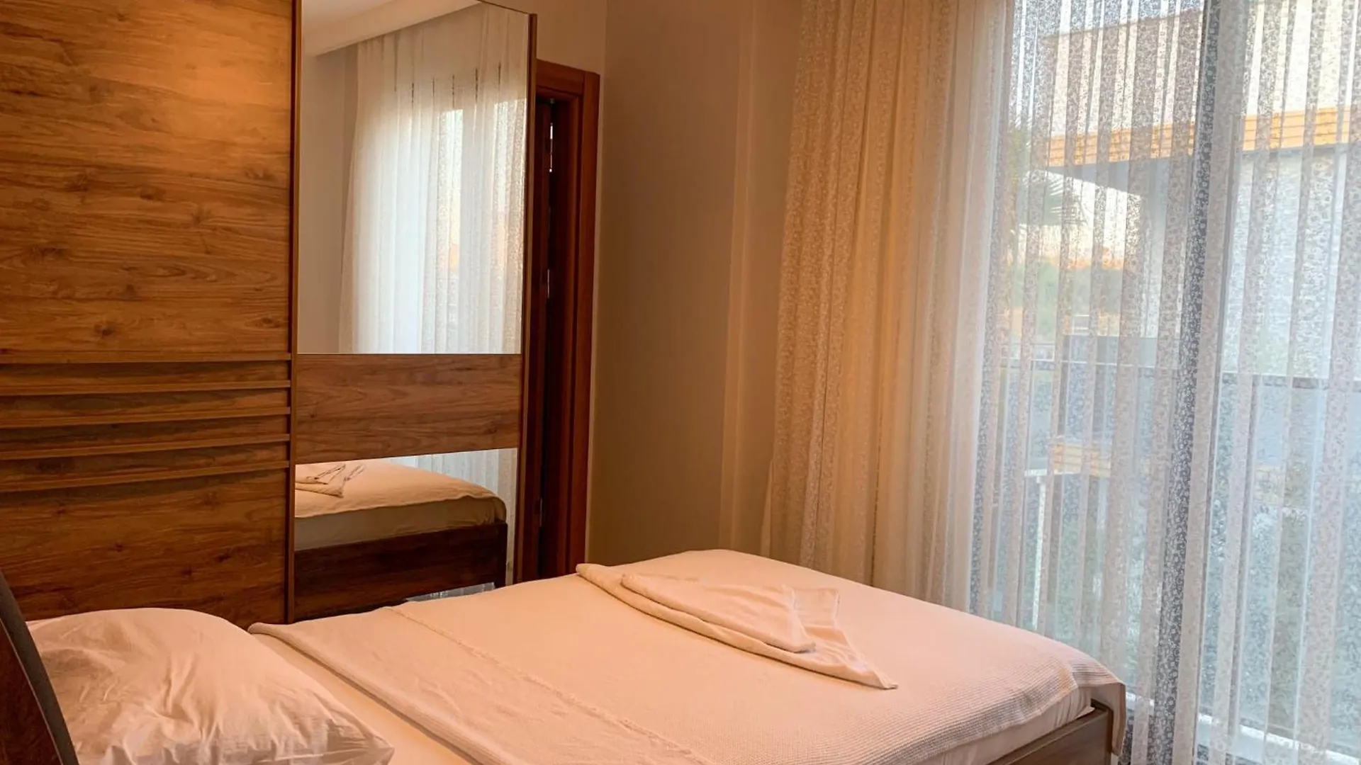 Oezel Havuzlu Muestakil Lueks Villa Kusadası